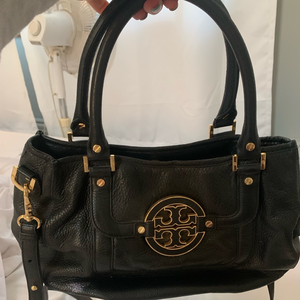 Beautiful black Tory Burch shoulder bag.